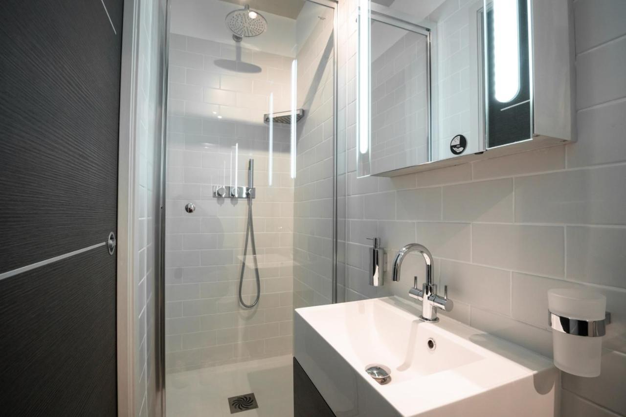 2-Bedroom Apartment Pointe Croisette Peaceful Walk To The Beach 戛纳 外观 照片